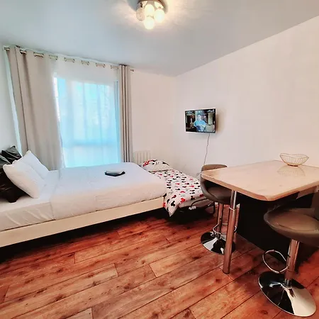Alpha - 2min By Train To Disneyland Or 20min Walk - 5min Walk To 