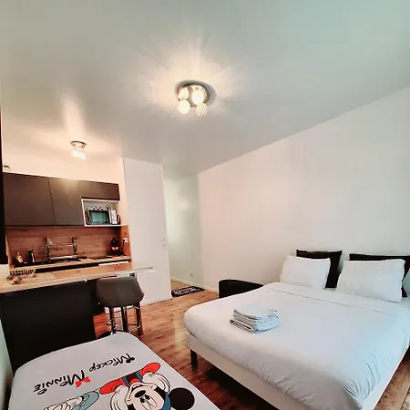 Alpha - 2min By Train To Disneyland Or 20min Walk - 5min Walk To 